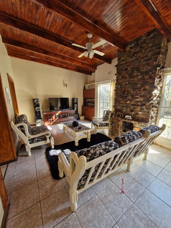 3 Bedroom Property for Sale in Vryburg North West